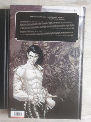 2 Novelas Gráficas / Cómics.