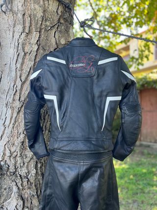 Traje Moto Cuero Mujer - Dos Piezas