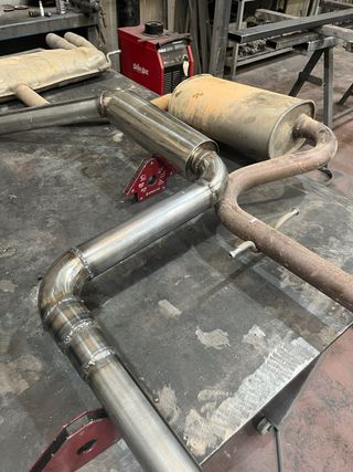 Fabricación y montaje de tubos de escape