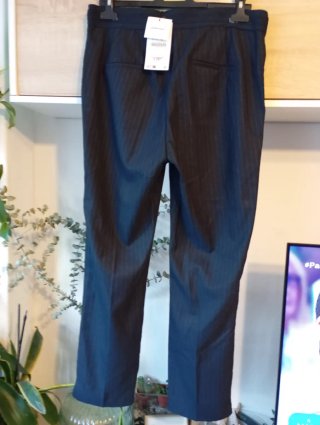 Pantalón Zara