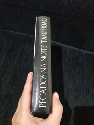Livro "Pecados na noite"