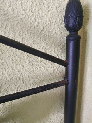Cabecero de forja para cama de 90 cm.