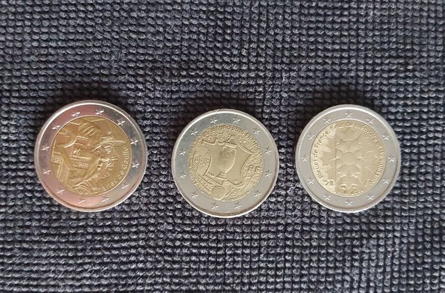 3 monedas de 2 euros conmemorativas