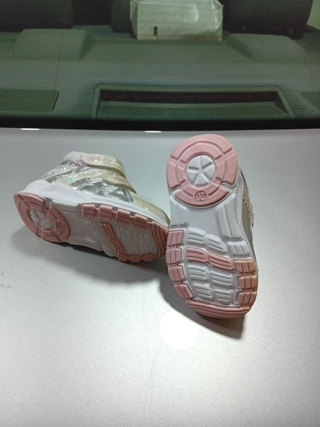 Zapatillas de niña