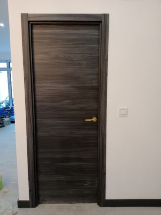 Carpintero Montador puertas