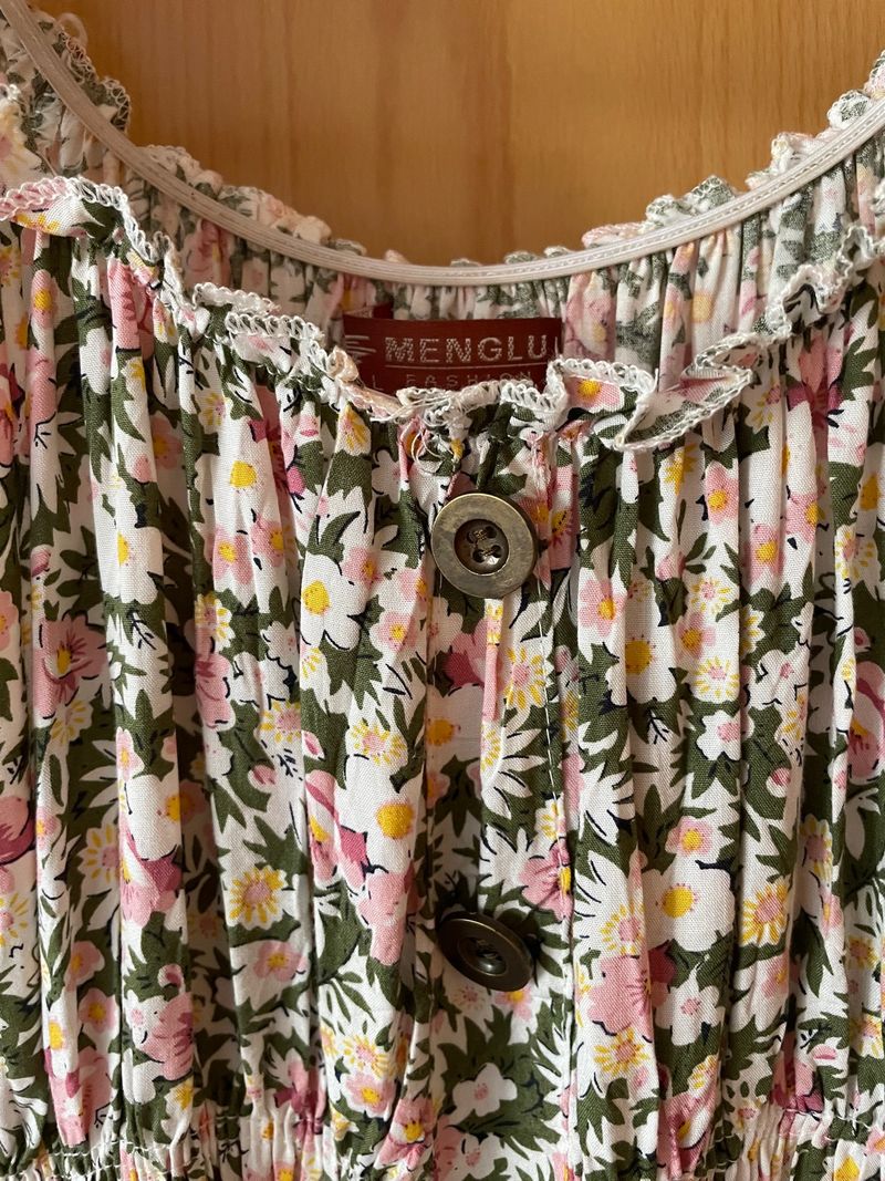 Vestido midi flores Menglu Fashion, T-L second hand for 18 EUR in Vigo in  WALLAPOP