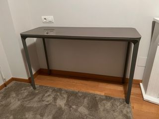 recibidor metal y porcelanico