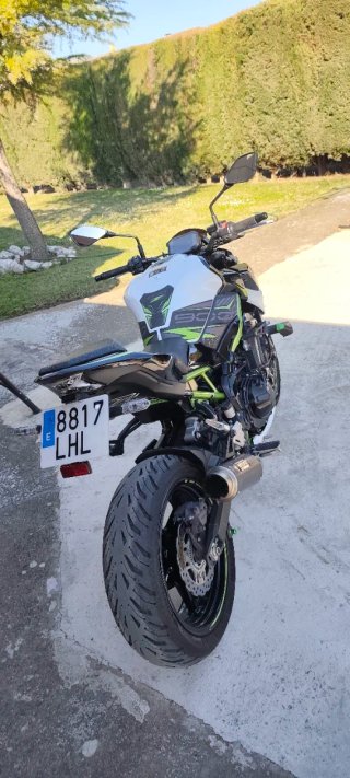 Kawasaki Z900 full