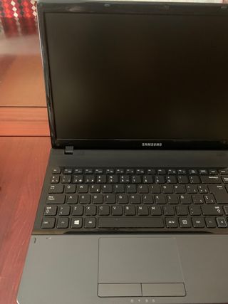 Ordenador portátil PC Samsung NP300E5C