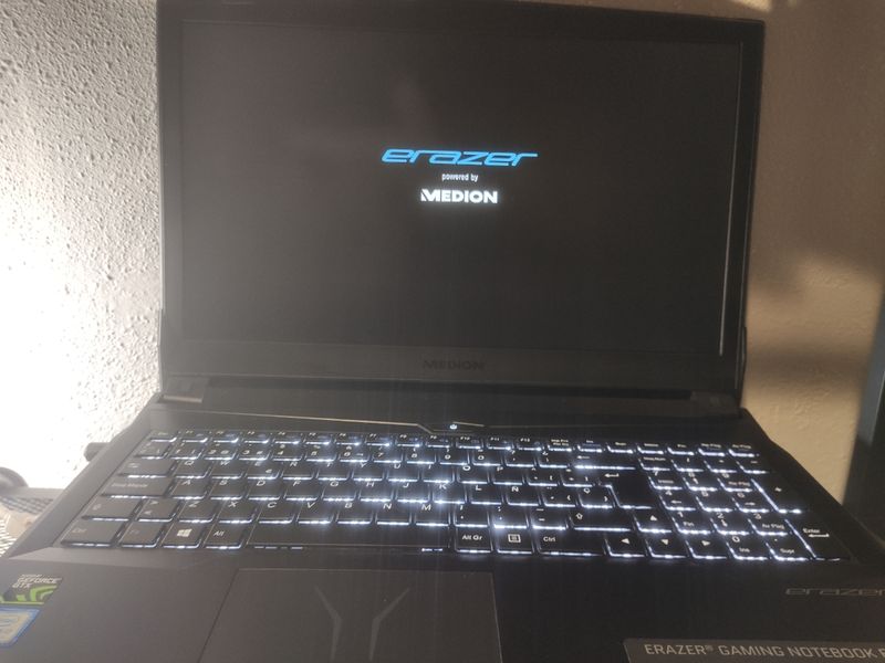 Portátil Medion Erazer 6705 afbeelding 3