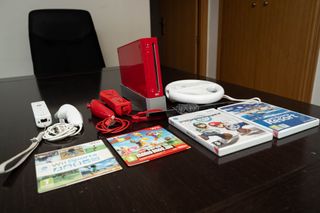 Nintendo Wii Roja. Edición 25 Aniversario + Juegos