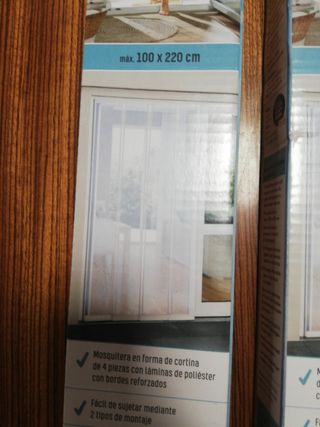 Cortina mosquitera blanca