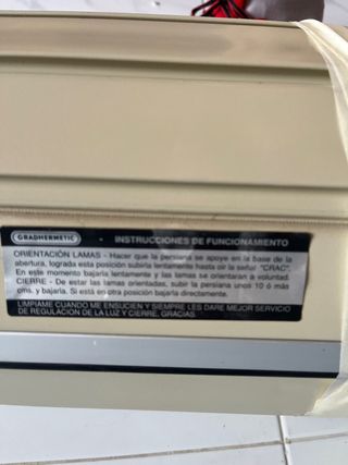 persiana  graduable balcón con guías incluidas