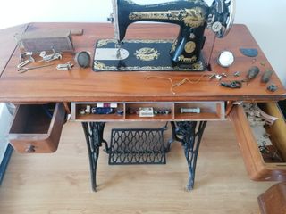Máquina coser Singer con accesorios