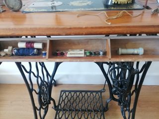 Máquina coser Singer con accesorios