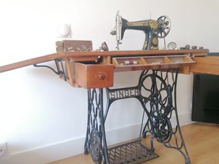 Máquina coser Singer con accesorios