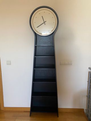 mueble estantería reloj