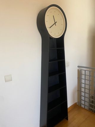 mueble estantería reloj