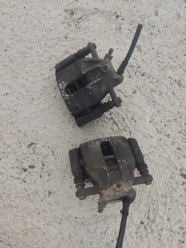 Pinzas de freno renault clio 2010