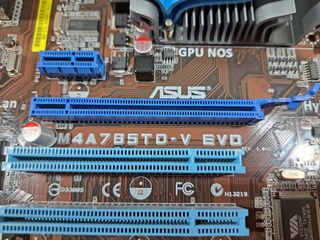 Placa ASUS M4A785TD-V EVO (AM3)