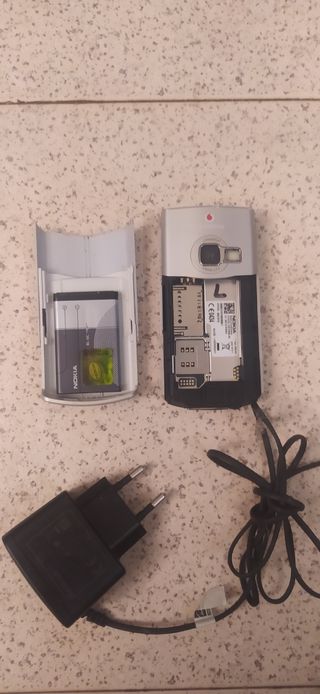 Movil libre...NOKIA N70...funcciona,tiene cargador