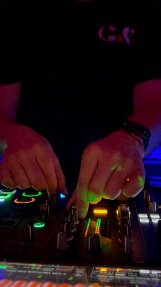 DJ PARA EVENTOS O RESIDENCIA EN MADRID