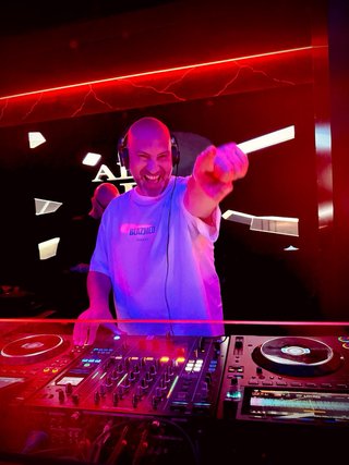 DJ PARA EVENTOS O RESIDENCIA EN MADRID