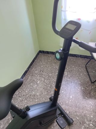 Bicicleta estática DOMYOS ESSENTIAL