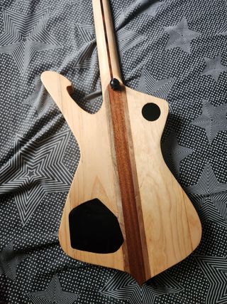 Guitarra eléctrica artesana