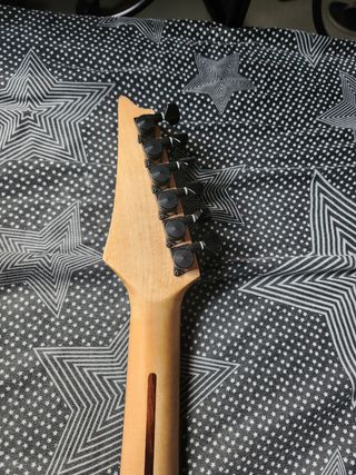 Guitarra eléctrica artesana