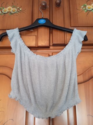 Vendo top gris de la marca PULL&BEAR talla M