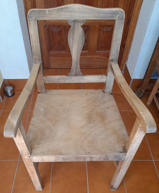 Antiguo Sillón de Madera