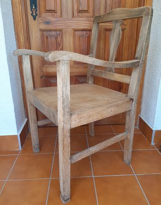 Antiguo Sillón de Madera
