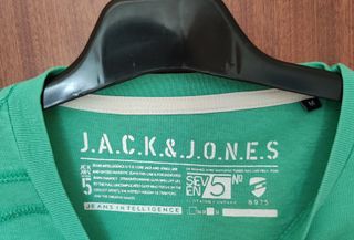 Camiseta verde de Jack & Jones. Talla M