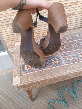 OFERTA!! Sandalias de tacón madera