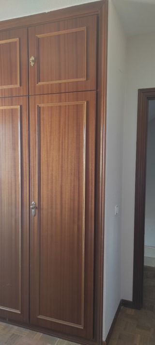 Puertas para armario empotrado madera.