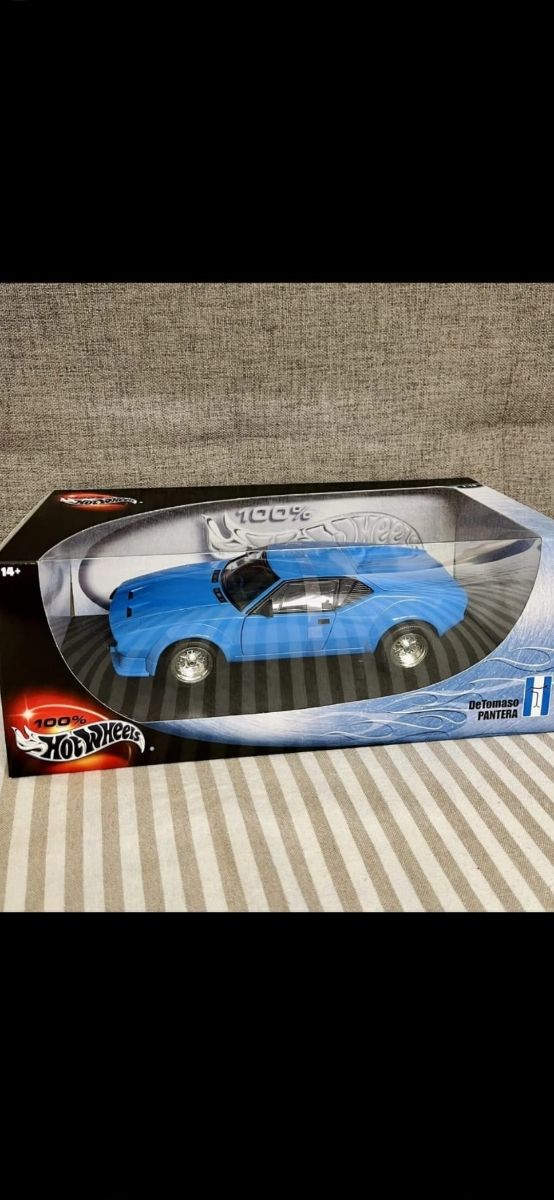 1/18 maqueta de Tomaso Pantera