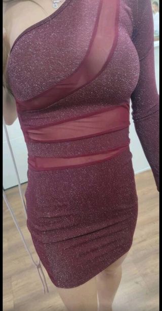 Vestido ajustado de un hombro d malla en contraste