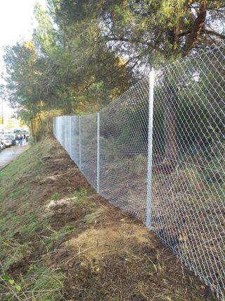 Vallado/puertas metálicas, brezo,verjas