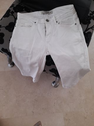Bermudas  blancas talla 40