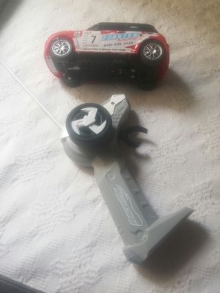 Modelo Mini. Coche tele-dirigido