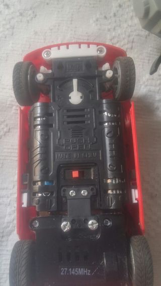 Modelo Mini. Coche tele-dirigido