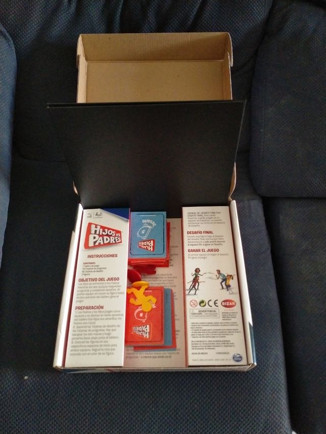 Juego mesa Hijos VS Padres. Nuevo.Bizak