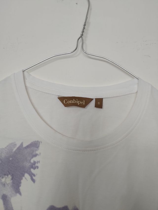 T-shirt bianca floreale