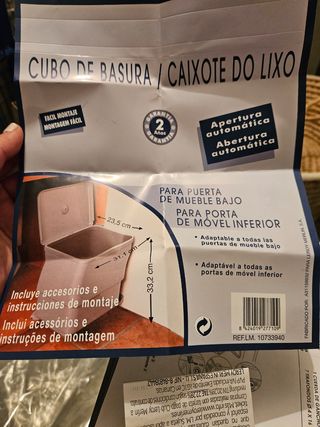 Cubo de basura con apertura automática