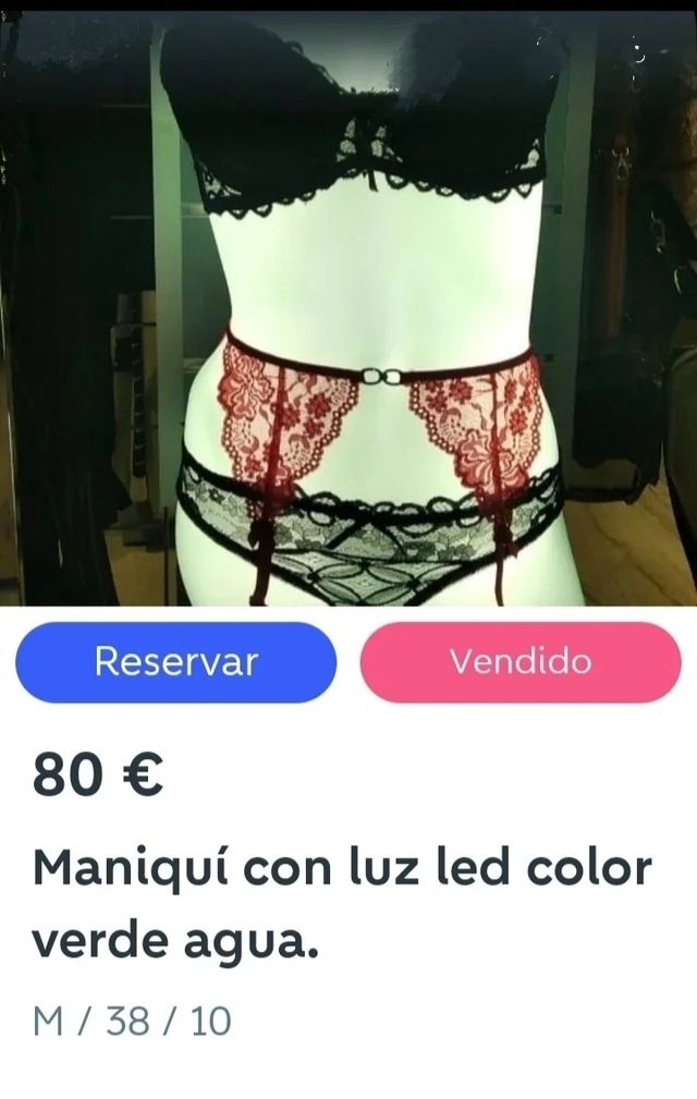Percha silueta mujer.