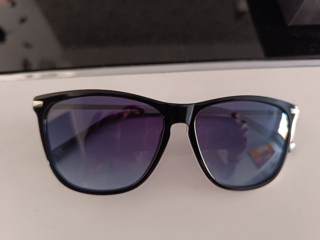 sin usar Gafas de sol Hawkers