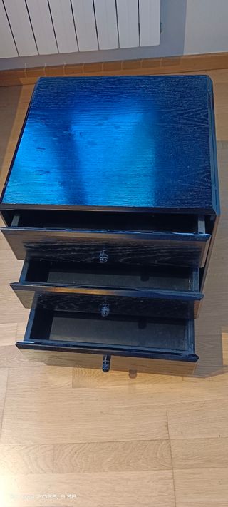 sifonier (9 cajon) + 2 mesita + cabecero lacados