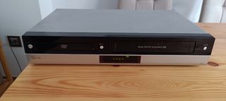 Reproductor de VHS y DVD