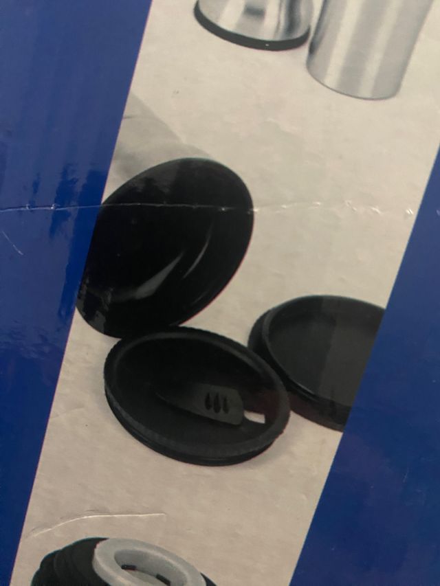 garrafa térmica em aço inox 750 CC, com copo e tampa